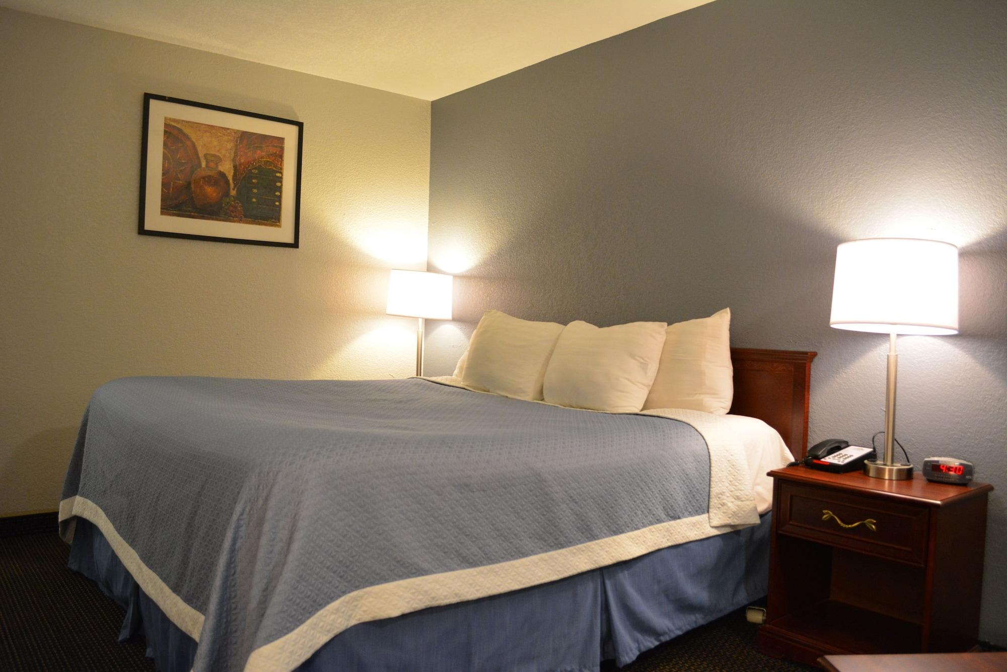 Days Inn By Wyndham Clive - West Des Moines Exterior foto